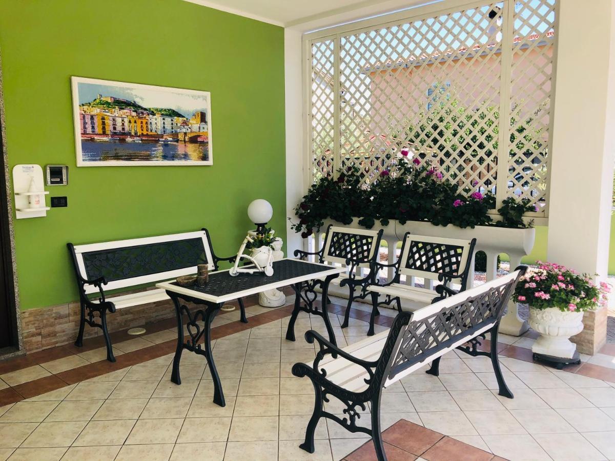 La Dea Hestia Hotel Bosa Exterior photo