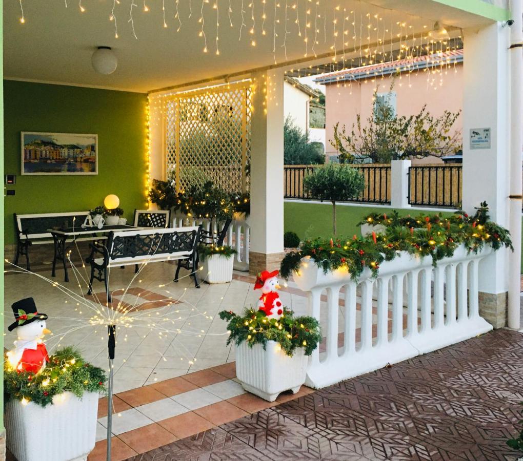 La Dea Hestia Hotel Bosa Exterior photo