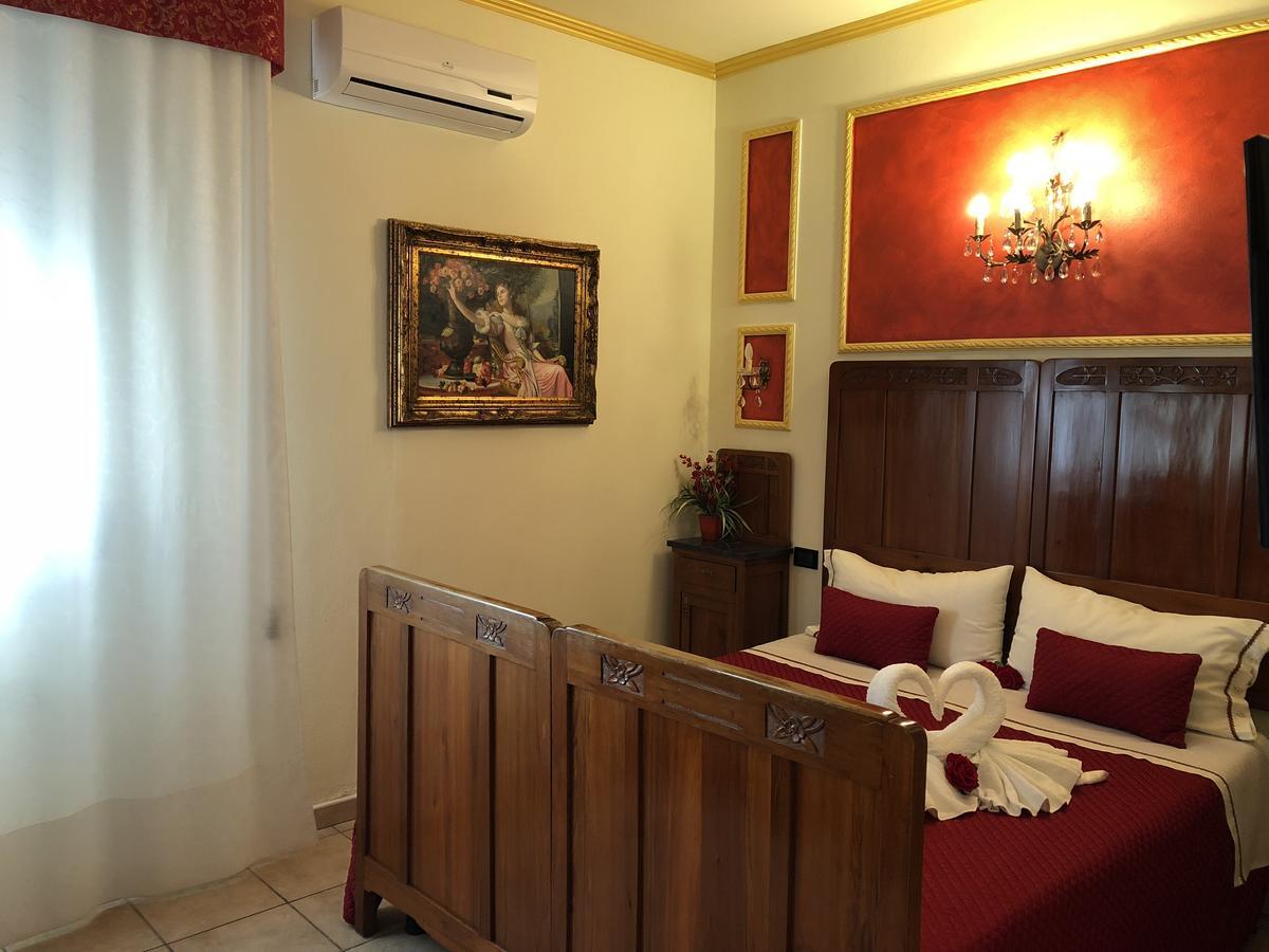 La Dea Hestia Hotel Bosa Exterior photo